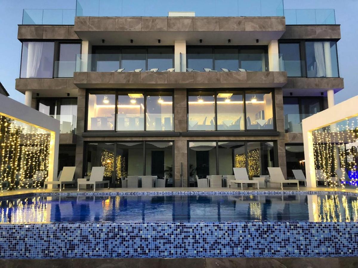 Sky Beach Aparthotel Marina Exterior photo